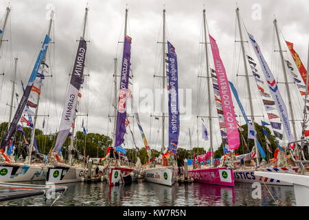 Clipper Round the World Yacht Race disponibles en photo avant le début de la 73ème de la Rolex Sydney Hobart Yacht Race 2017 le Lendemain de Noël, le 26 décembre. à Sydney, NSW, Australie. © Hugh Peterswald/Alamy Banque D'Images