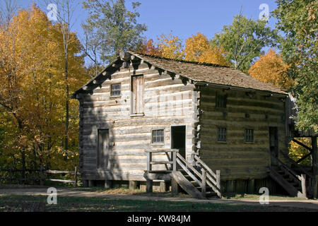 Réplique du moulin à carder la laine et d'une maison située à New Salem Village, Illinois Banque D'Images