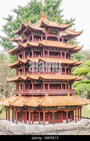 Monument Chinois version miniature Yellow Crane Tower Banque D'Images