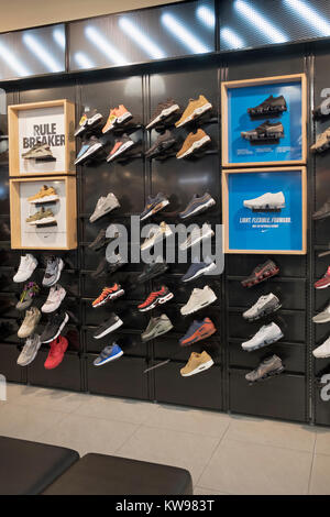 nike store roosevelt field