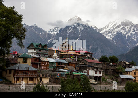 Paysages du Kalpa village depuis la route de la vallée de Spiti, Himachal Pradesh, Inde. Banque D'Images