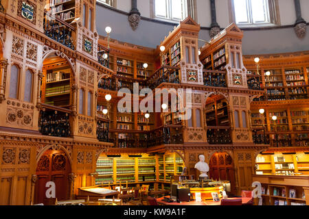 La Bibliothèque du Parlement, situé à l'intérieur de l'Édifice du Centre du Parlement à Ottawa des bâtiments de l'Ontario, au Canada. Banque D'Images