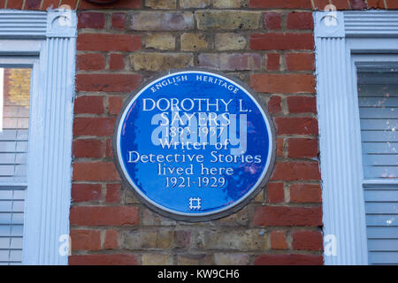 Blue plaque, Dorothy Sayers, L 24 grande rue James, London, UK Banque D'Images