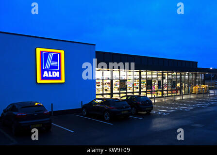 Aldi magasin ouvert ouverture tôt le matin Banque D'Images