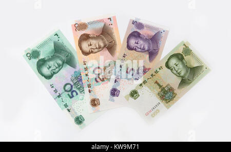 4 billets de banque chinois avec 50, 20 et 1 Yuan. Banque D'Images