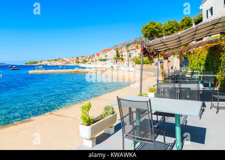 Restaurant traditionnel local à Bol port, l''île de Brac, Croatie Banque D'Images