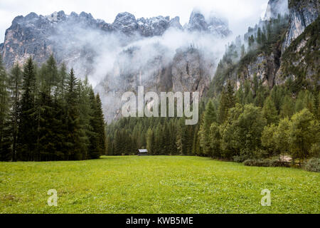 Lieu de repos dans les Alpes Dolomites, Italie Banque D'Images