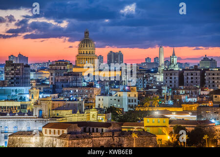 La Havane, Cuba vieille ville d'horizon. Banque D'Images