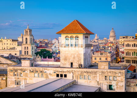 La Havane, Cuba vieille ville d'horizon. Banque D'Images