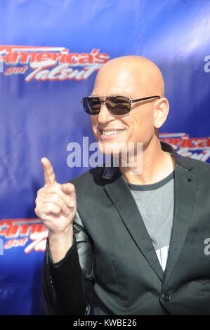 NEWARK, NEW JERSEY - 20 février : Howie Mandel arrive à l 'America's Got Talent' Saison 9 Photo appeler au New Jersey Performing Arts Center le 20 février 2014 à Newark, New Jersey. People : Howie Mandel Banque D'Images