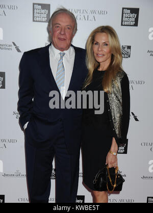 NEW YORK, NY - 28 avril : James Caan Linda Stokes assiste à la 41e Gala annuel de Chaplin à l'Avery Fisher Hall au Lincoln Center for the Performing Arts le 28 avril 2014 à New York City People : James Caan, Linda Stokes Banque D'Images