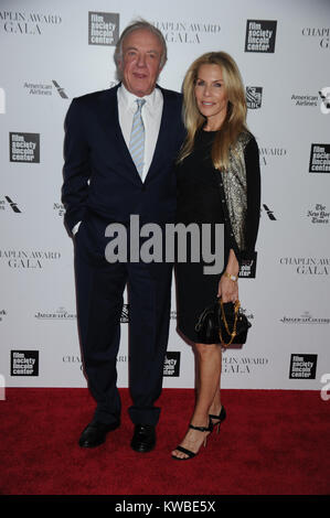 NEW YORK, NY - 28 avril : James Caan Linda Stokes assiste à la 41e Gala annuel de Chaplin à l'Avery Fisher Hall au Lincoln Center for the Performing Arts le 28 avril 2014 à New York City People : James Caan, Linda Stokes Banque D'Images