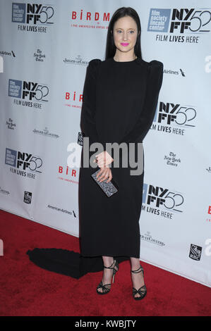 NEW YORK, NY - 11 OCTOBRE : Andrea Riseborough assiste au gala de clôture Présentation de 'l'inattendu ou Birdman vertu de l'Ignorance" durant le 52e Festival du Film de New York à l'Alice Tully Hall, le 11 octobre 2014 dans la ville de New York. People : Andrea Riseborough Banque D'Images