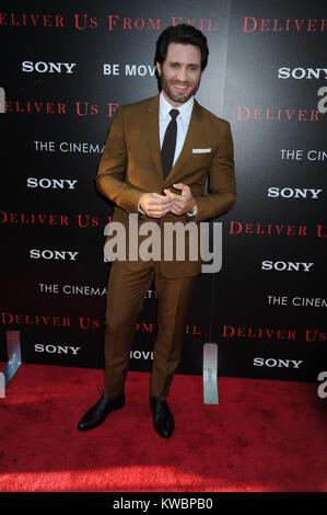 NEW YORK, NY - 24 juin : Edgar Ramirez assiste à la 'deliver-nous du Mal" organisé par projection Screen Gems & Jerry Bruckheimer Films avec la société au théâtre cinéma SVA sur 24 juin 2014 dans la ville de New York. People : Edgar Ramirez Banque D'Images