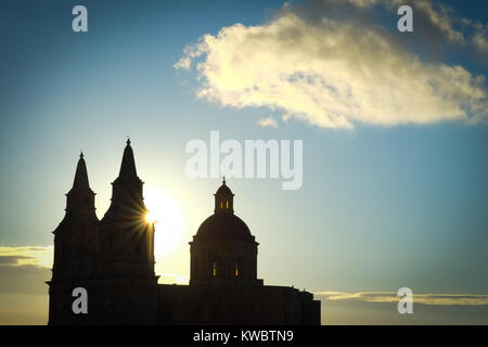 Eglise de Mellieha, lumière du soir, silhouette, Malte Banque D'Images