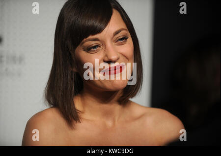 NEW YORK, NY - 05 novembre : Marion Cotillard assiste à la Guggenheim Gala International Pre-Party rendue possible par Dior le 5 novembre 2014 à New York City People : Marion Cotillard Banque D'Images