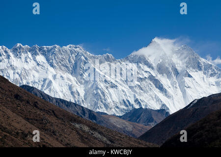 Monts Everest et Lothse, façon de camp de base de l'Everest Banque D'Images