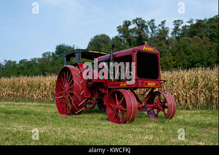 AVERY 1923 45-65 Modèle entièrement restauré DU TRACTEUR Banque D'Images