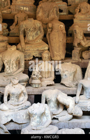 Monastère bouddhiste bouddhas Sisaket, Laos Banque D'Images