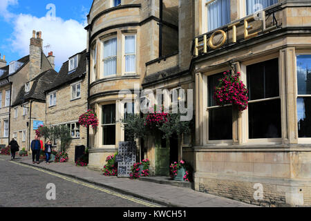 L'Hôtel de la Couronne, Red Lion square, marché de la ville géorgienne de Stamford, Lincolnshire, Angleterre, RU Banque D'Images