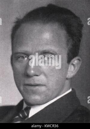 Werner Heisenberg, physicien théorique, a reçu le Prix Nobel 1932. Il a contribué au développement de la mécanique quantique et le principe d'incertitude. Photo par Max Lohrich. - BSLOC  2015 (1 76) Banque D'Images