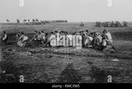 Siège d'Andrinople (Edirne) par Bulganian et les forces serbes, le 3 novembre 1912 -Le 26 mars, 1913. Les troupes bulgares à Kartal Teji face à Andrinople (BSLOC 2017 1 140) Banque D'Images