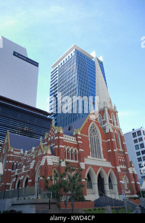 Brisbane, Australie - le 28 juillet 2017 : Rue Albert Uniting Church et King George Centre Banque D'Images