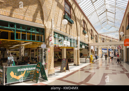 Le marché Place Shopping Centre, Place du marché, Burgess Hill, West Sussex, Angleterre, Royaume-Uni Banque D'Images