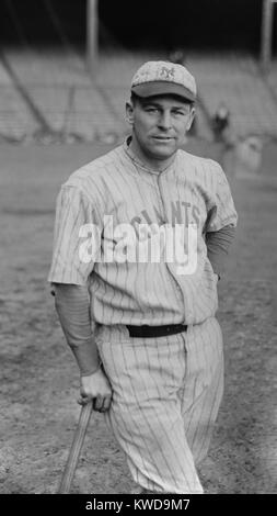 Royce "Ross' Youngs joué dix saisons en ligues majeures à partir de 1917-26. Il était avec les Giants de New York au cours des quatre derniers fanions de la Ligue Nationale et des victoires dans la série mondiale de 1921 et 1922. (BSLOC   2015 17 17) Banque D'Images