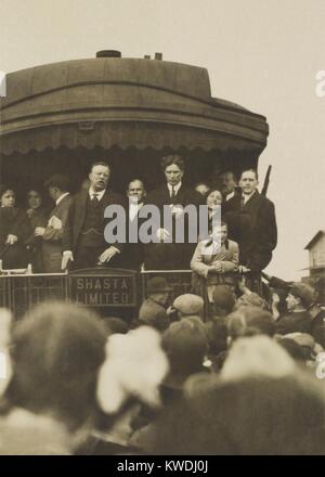 Ex-président Theodore Roosevelt sur l'échelle de Jacobs, Grand Canyon, Arizona, le 17 mars 1911. Lorsque le Président, il a proclamé le Grand Canyon National Monument en 1908. Le statut de parc national a suivi en 1919 (BSLOC 2017 8 33) Banque D'Images