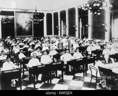 L'Assemblée est élue au Philippines dans sa première session de 1908 à 1911. En 1916, le Sénat philippin a remplacé l'US nommé Commission Philippine dans un mouvement vers une plus grande autonomie des Philippines (BSLOC   2017 10 90) Banque D'Images