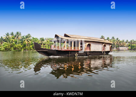Bateau de beauté dans les backwaters, Kerala, Inde Banque D'Images