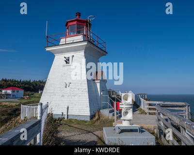 Phare, Cap Enragé, dans la baie de Fundy, Nouveau-Brunswick, Canada. Banque D'Images