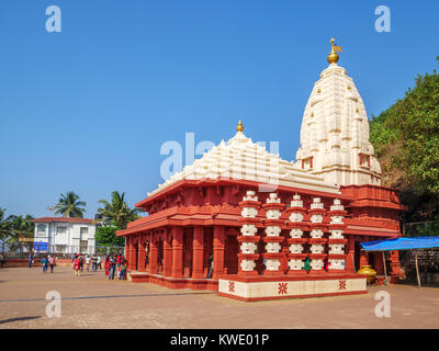 Ratnagiri, Inde - 28 décembre 2017 : tourisme non identifié au Seigneur Ganesha temple à Ganpatipule, une petite ville située dans le département sur t Banque D'Images