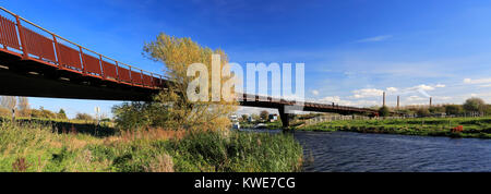 Le pont sur la rivière Nene, Whittlesey, Cambridgeshire, Angleterre, Royaume-Uni Banque D'Images