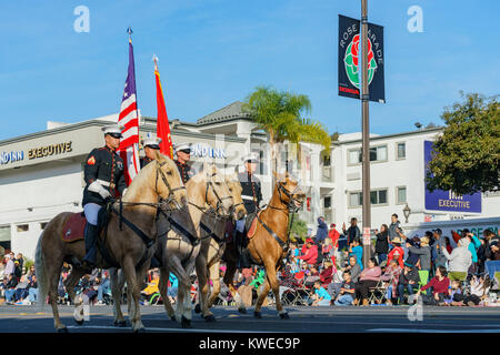 Pasadena, JAN 1 : superbe cheval avec armée dans la célèbre Rose Parade - Fête du Nouvel An, 1er janvier 2017 à Pasadena, Californie, United Sta Banque D'Images