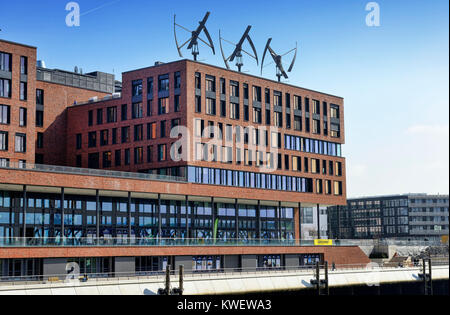 Maison de Greenpeace et Elbarkaden dans la ville portuaire de Hambourg, Allemagne, Europe, Greenpeace-Haus Elbarkaden und in der Hafencity Hamburg, Deutschland von Banque D'Images