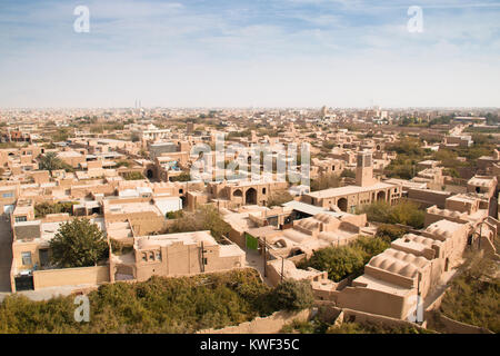 Vue sur la ville ancienne de Meybod en Iran à partir de l'Narin Qala"eh (Qaleh château d'argile) Banque D'Images