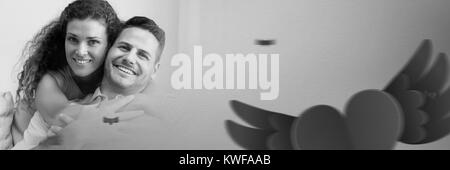 Couple avec coeur de transition amour de Valentin Banque D'Images