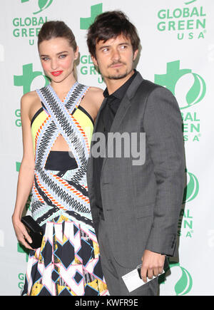 HOLLYWOOD, CA - le 20 février : Miranda Kerr Orlando Bloom assiste à Global Green USA's 10th Annual Pre-Oscar Party at Avalon le 20 février 2013 à Hollywood, Californie. People : Miranda Kerr Orlando Bloom  Banque D'Images