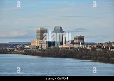 Le Springfield Massachusetts skyline, montrant la métropole de l'ouest de l'Angleterre au cours de l'hiver. Au nord-est, États-Unis d'Amérique. Banque D'Images
