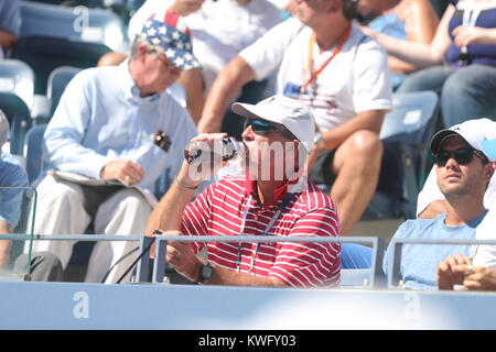 FLUSHING, NY - 05 SEPTEMBRE : Ivan Lendl jour 11 de l'US Open 2013 à l'USTA Billie Jean King National Tennis Center Le 5 septembre 2013 dans le quartier de rinçage de la Queens Borough de la ville de New York. People : Ivan Lendl Banque D'Images