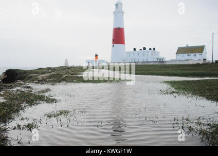 Portland Bill, Dorset. 3 janvier 2018 - Les flaques partout à Portland Bill, après la tempête Eleanor passe à travers la nuit Crédit : Stuart fretwell/Alamy Live News Banque D'Images