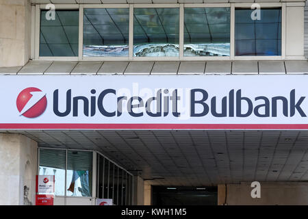 Sofia, Bulgarie - Juillet 04, 2017 : Le logo d'UniCredit Bulbank - la plus grande banque de la Bulgarie. Avant 1994, la banque était connu comme le Bulgarian Foreig Banque D'Images