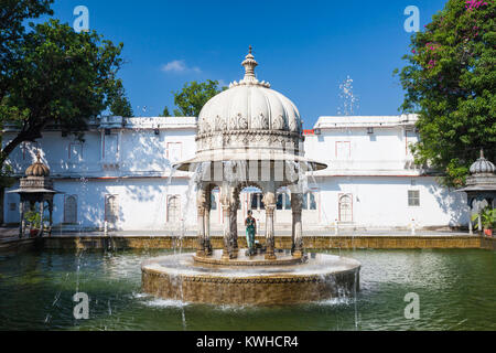 Saheliyon-ki-Bari (Rue de la) est un grand jardin à Udaipur, Inde Banque D'Images