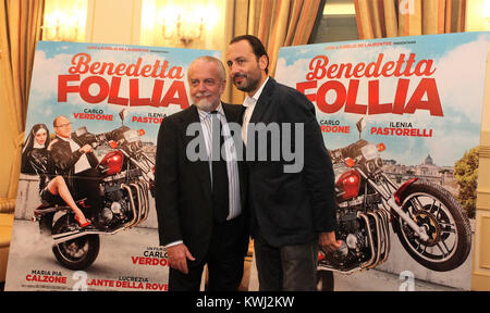 Naples, Italie. 06Th Jan, 2018. Naples, Italie, 3 décembre 2018 - cet après-midi à l'hôtel à Naples Vésuve, le président de football, Naples et producteur de films, Aurelio De Laurentis a présenté la nouvelle comédie film Benedetta Follia ensemble avec les acteurs Carlo Verdone et Matilde Pastorelli. Crédit : Fabio Sasso/Pacific Press/Alamy Live News Banque D'Images