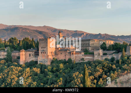 Vue de l'Alhambra depuis le Mirador de San Nicolas, Granada, Espagne Banque D'Images