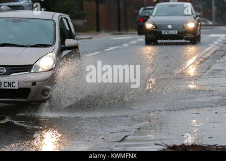 Edmonton. Londres, Royaume-Uni. 4 janvier, 2018. Du jour au lendemain des pluies dans le nord de Londres provoque des inondations localisées dans la région de Edmonton. Credit : Dinendra Haria/Alamy Live News Banque D'Images