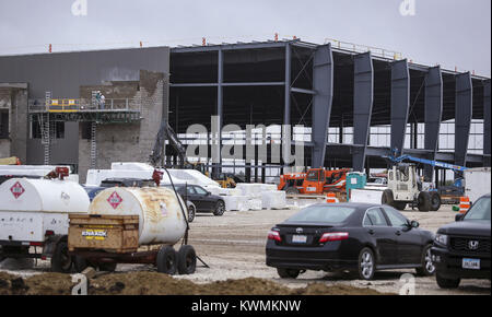 Bettendorf, Iowa, États-Unis. Oct 11, 2017. La construction est vu en cours sur le site de l'BettPlex complexe sportif de Bettendorf le mercredi, Octobre 11, 2017. De nouvelles prestations ont été annoncés dans le cadre de l'BettPlex projet complexe sportif. Credit : Andy Abeyta, Quad-City Times/Quad-City Times/ZUMA/Alamy Fil Live News Banque D'Images