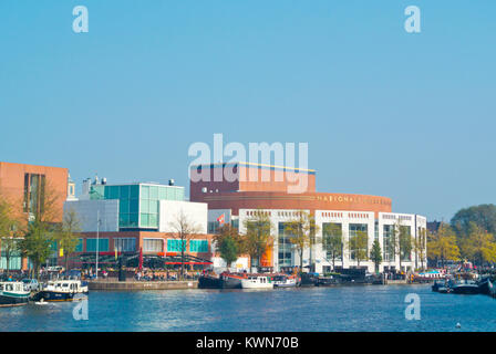 Nationale Opera & Ballet, par la rivière Amstel, Waterlooplein, Amsterdam, Pays-Bas Banque D'Images